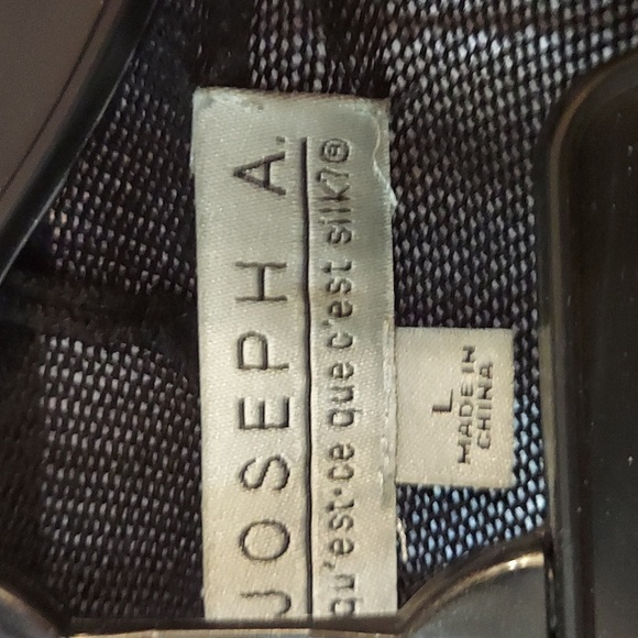 Joseph A. Lightweight "Is It Silk?" Cardigan With Floral Embellishment - Picture 2 of 6